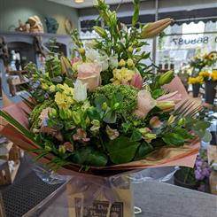 Seren - Beautiful Seasonal Flowers For Your Special Person