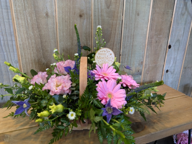 Beautiful mothers day basket