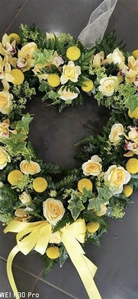 Classic yellow open heart