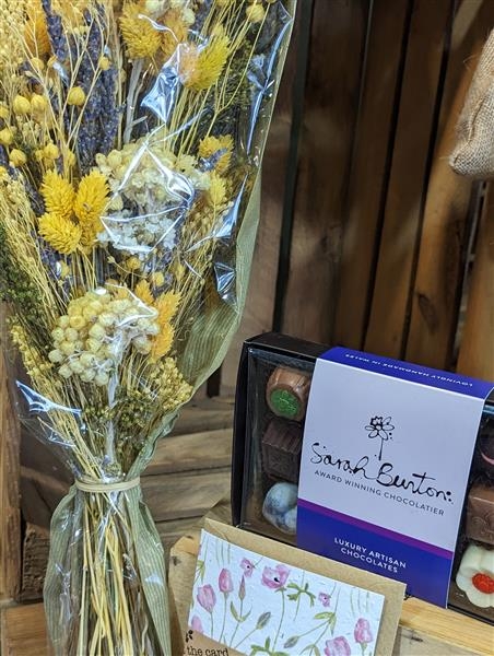Dried meadow gift set