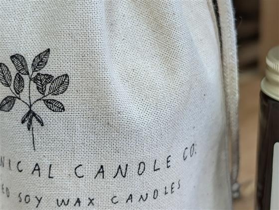 First light Botanical candle gift set