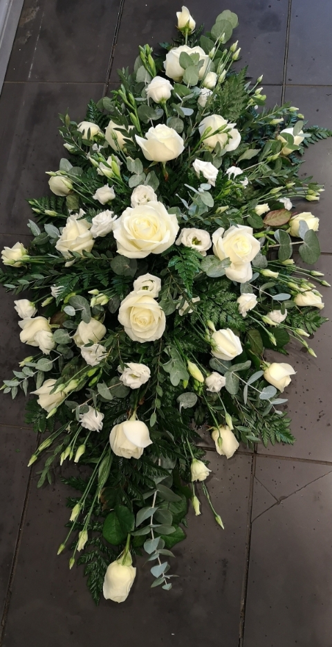 Cream Rose and Lizianthus Classic Spray