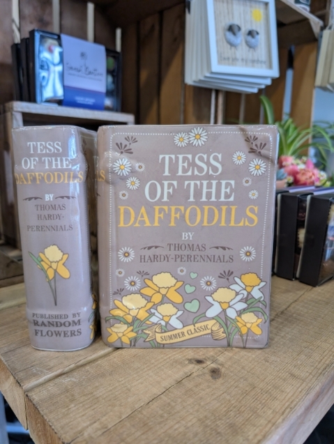 Tess of The Daffodils Book vase