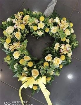 Classic yellow open heart