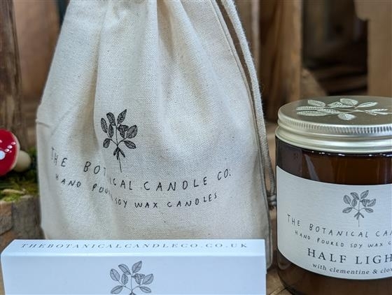 Half light botanical candles gift set