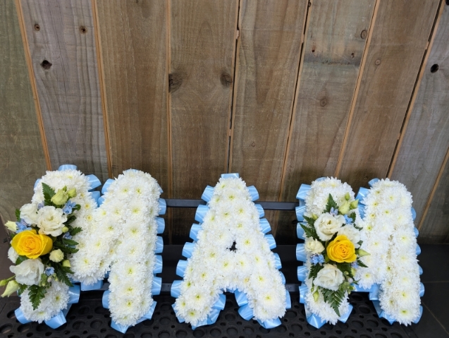 Mam tribute in blues and white