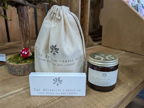 Sandalwood and Rose geranium Botanical candle gift set
